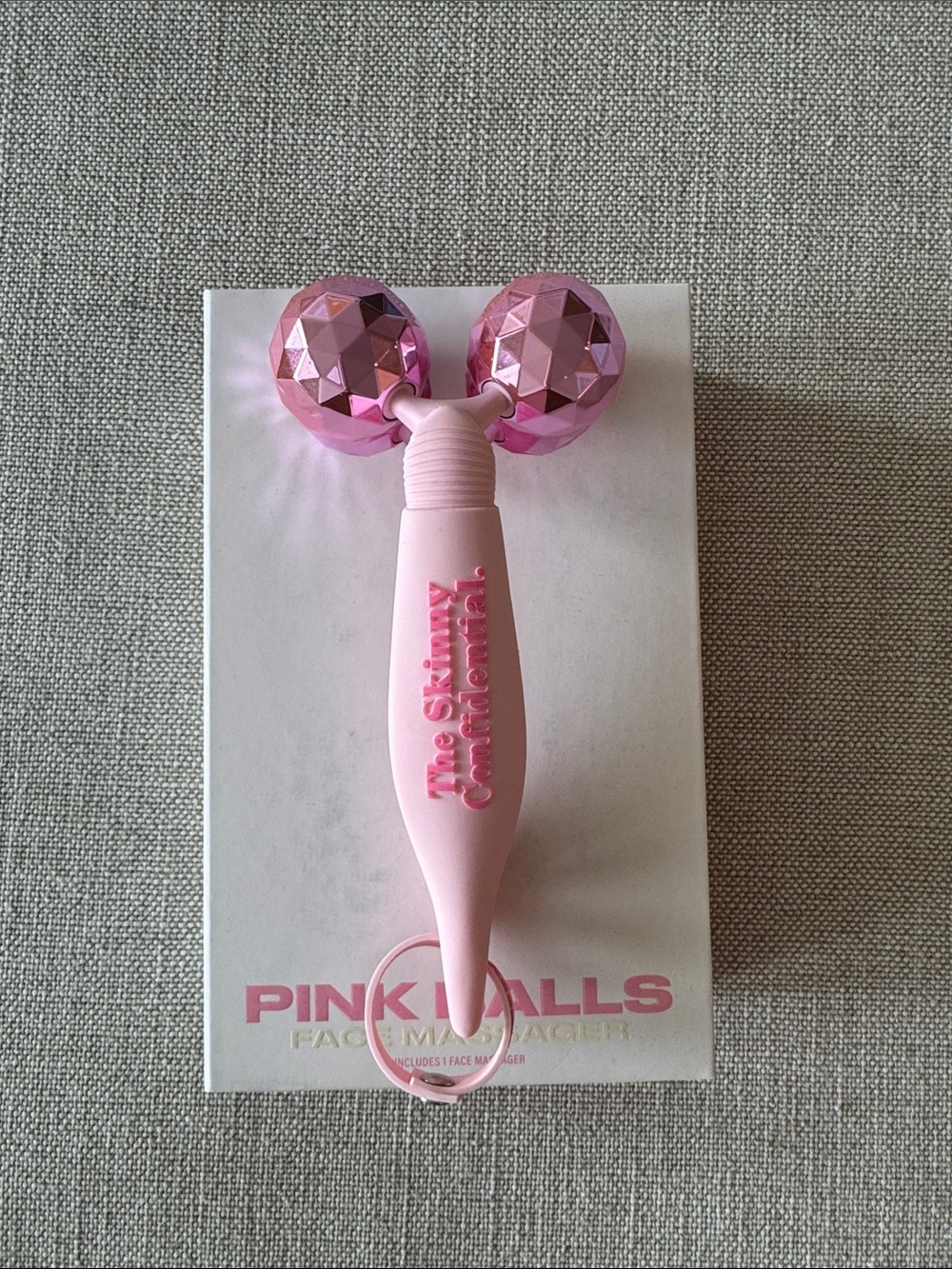 The Skinny Confidential Pink Facial Roller - Pink